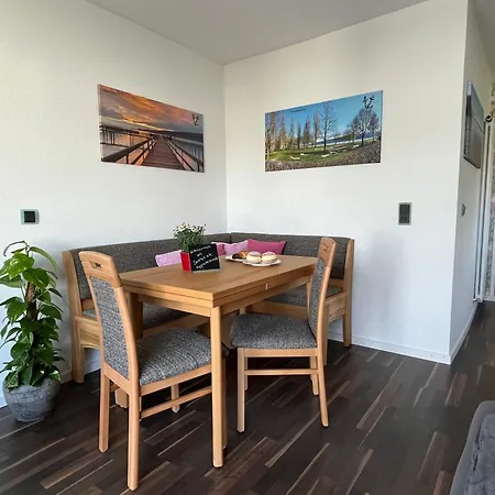 Hori Nest - Seeblick アパート